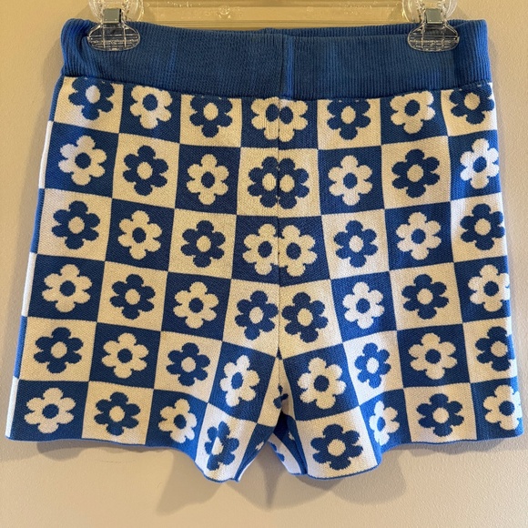 Blue & White Floral Checkerboard Knit Shorts - Picture 1 of 2